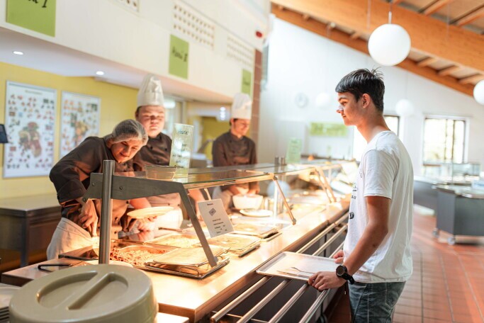 Mitarbeiter (m/w/d) in Vollzeit I Für unsere Zentralküche mit Kioskbetrieb in Winnenden, 2. Bild